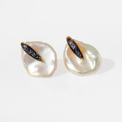 Petal Medium Earring with Keshi Pearls and Sapphires in 18K Gold