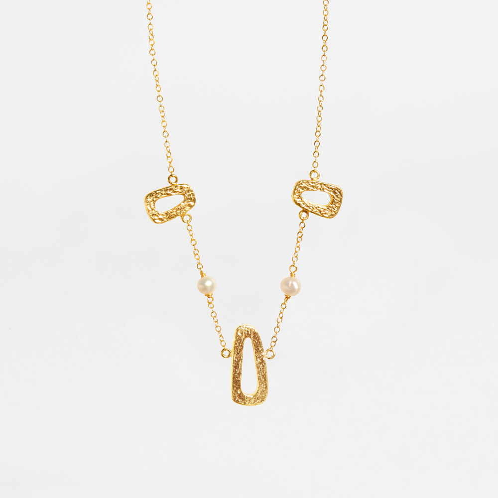 Ahjar Necklace with Pearls in 18K Brushed Gold