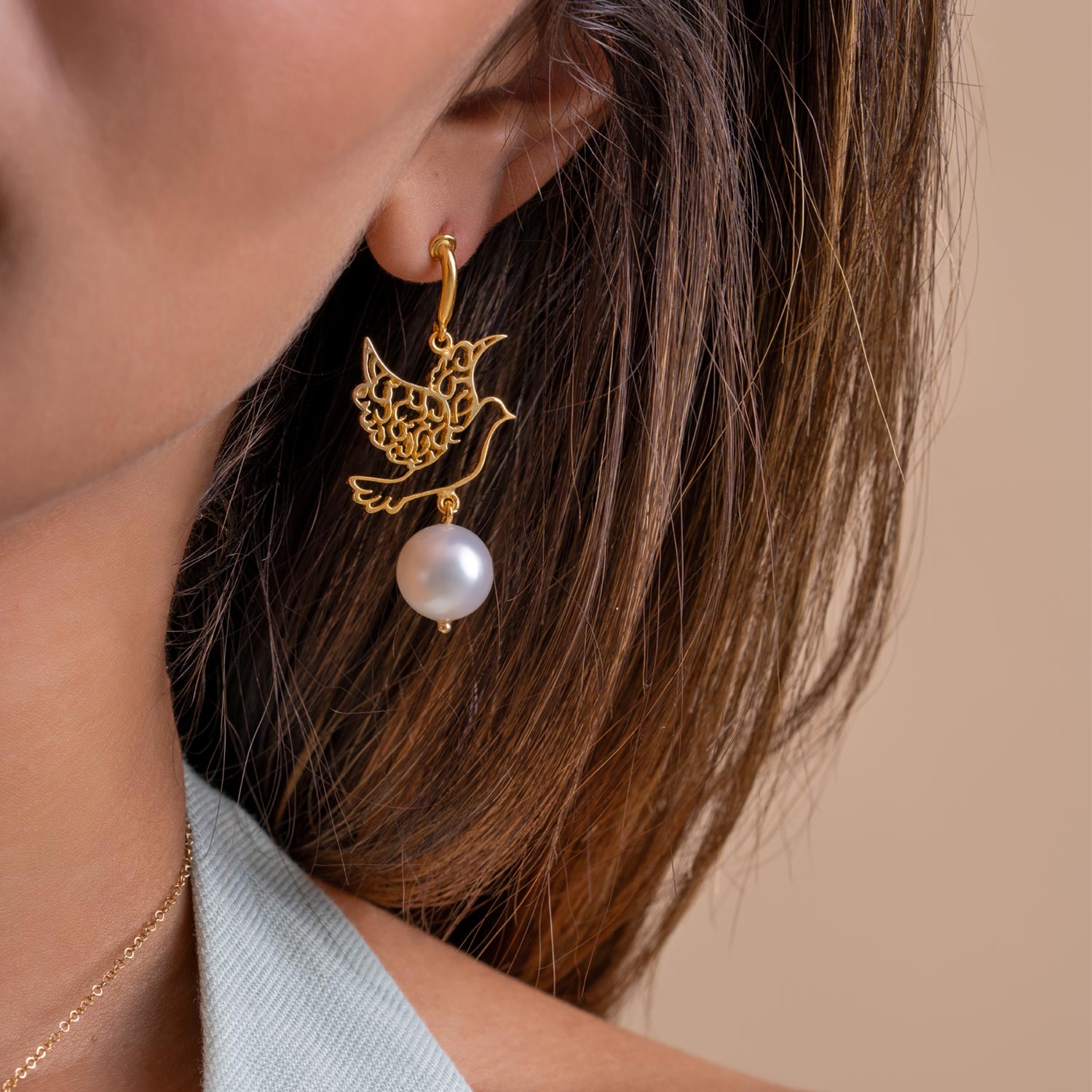 Kalimat Salam Hoop Earring with Pearl in 18K gold