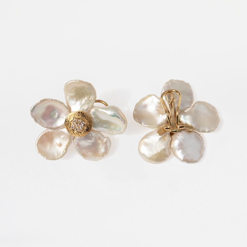 Petal Earring with Keshi Pearls and Diamonds in 18K Gold